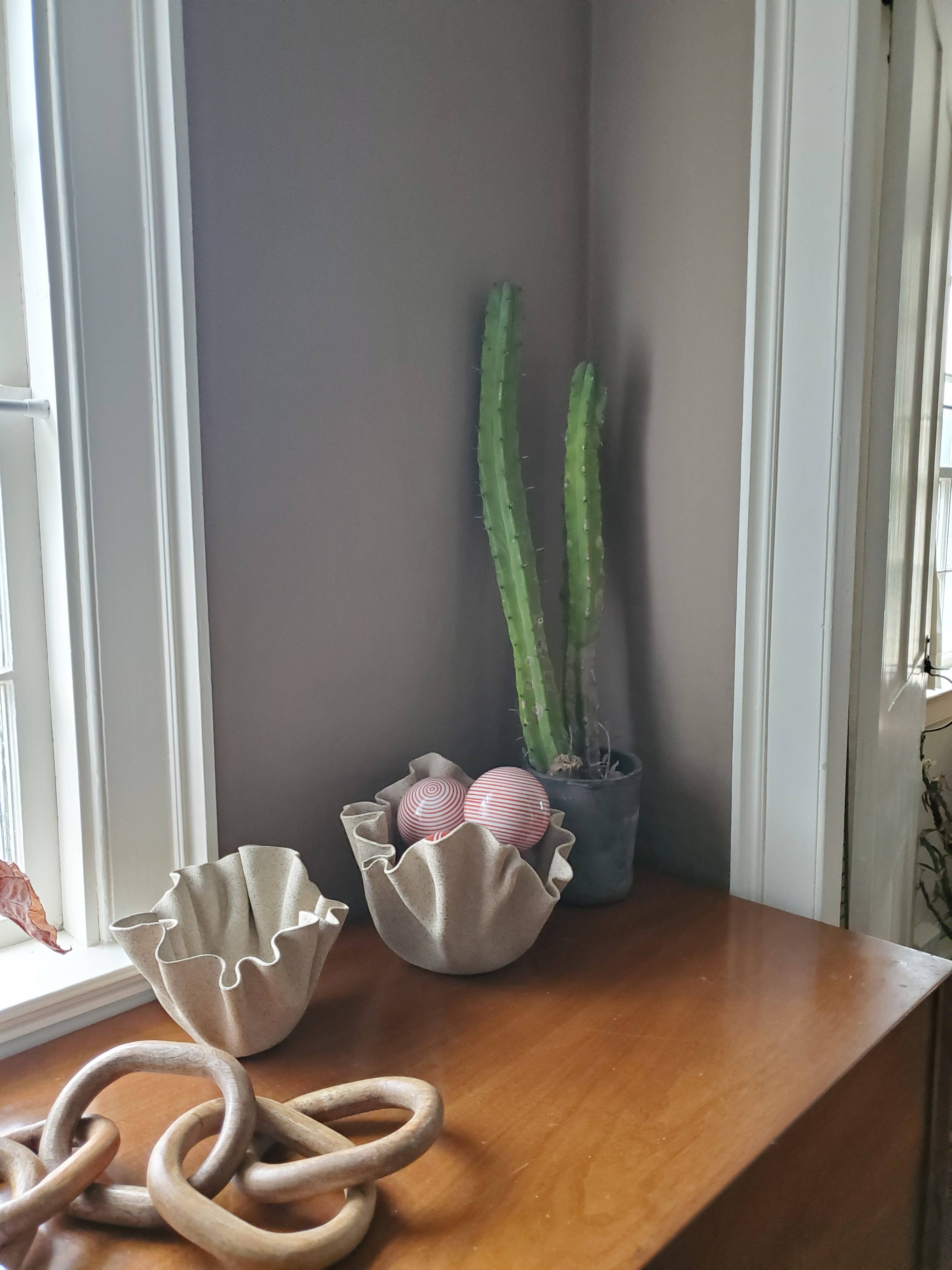 CURIOUS CLAY – wholesale Decorative plate/dish/bowl – Large Ruffle Bowl1