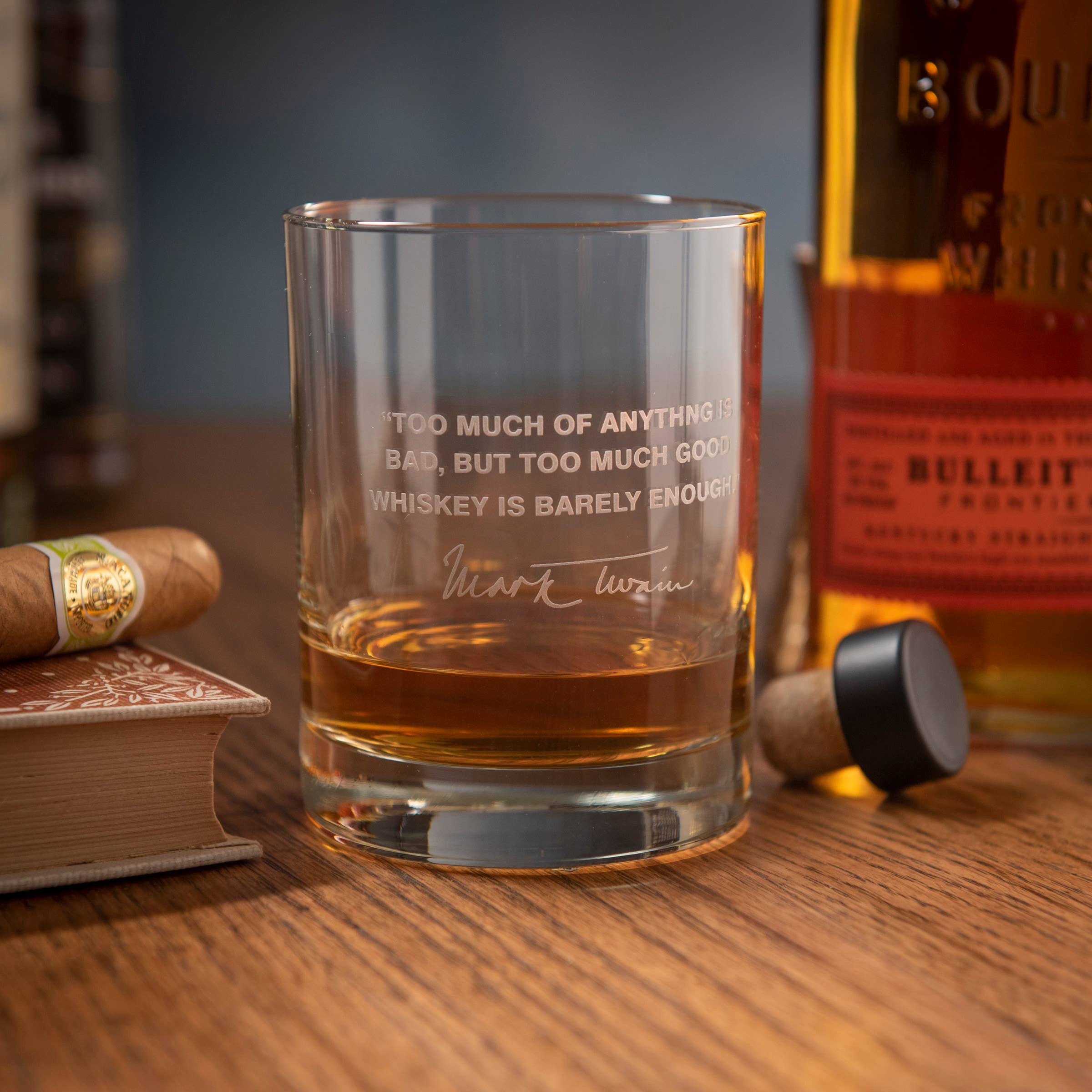 A to Z Imaging and Design – Engroshandel Cocktail-/likørglas – Mark Twain Whiskey Citat Glas – “For Meget”2