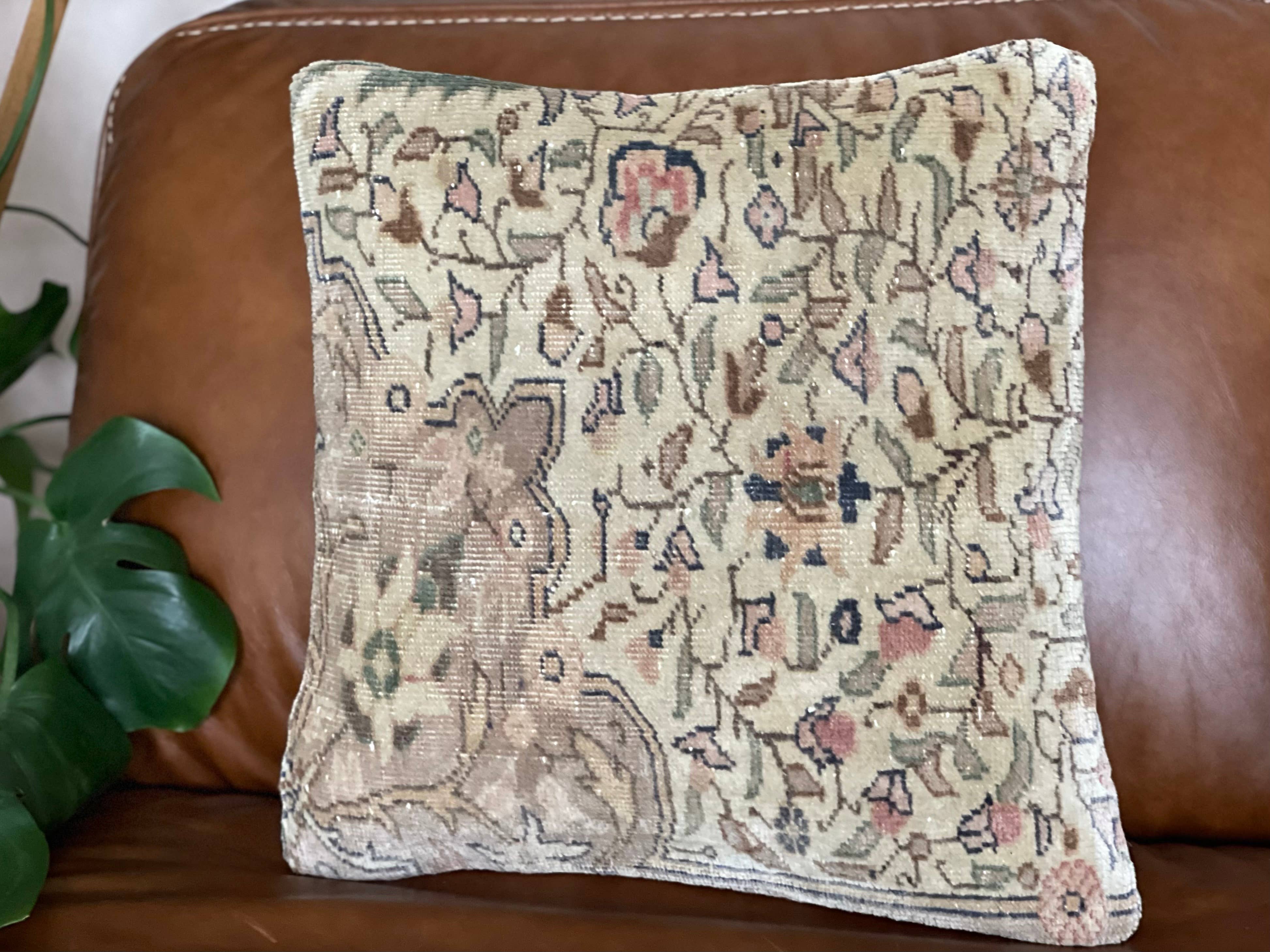 Vintage Loomz - Wholesale Throw/Decorative Pillow - Vintage Turkish Rug Pillow | Pair Available | Cennet 16’2