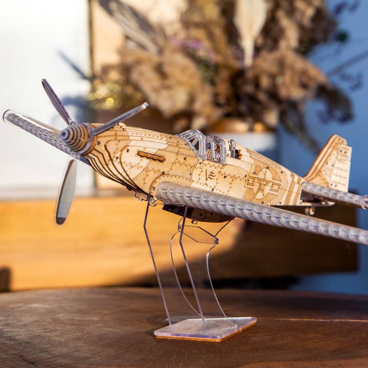 MADNESSTOYS - Wholesale Decorative Tabletop Object - Speedfighter6