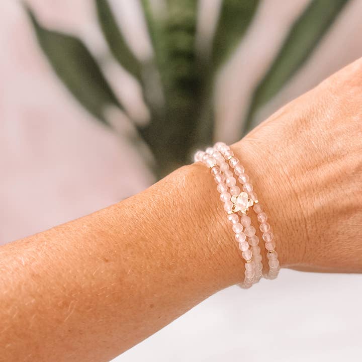 Kärlek Rose Quartz armband Stack för wholesale av Carolyn Hearn Designs