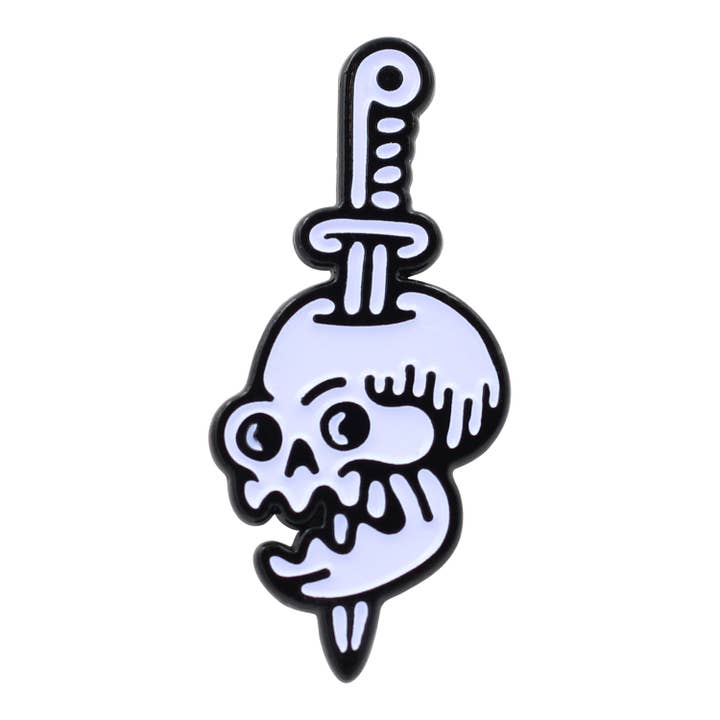 Real Sic – Großhandel Anstecker/Button – Real Sic Totenkopf im Tattoo-Stil, Okkulte, Halloween-Emaille
