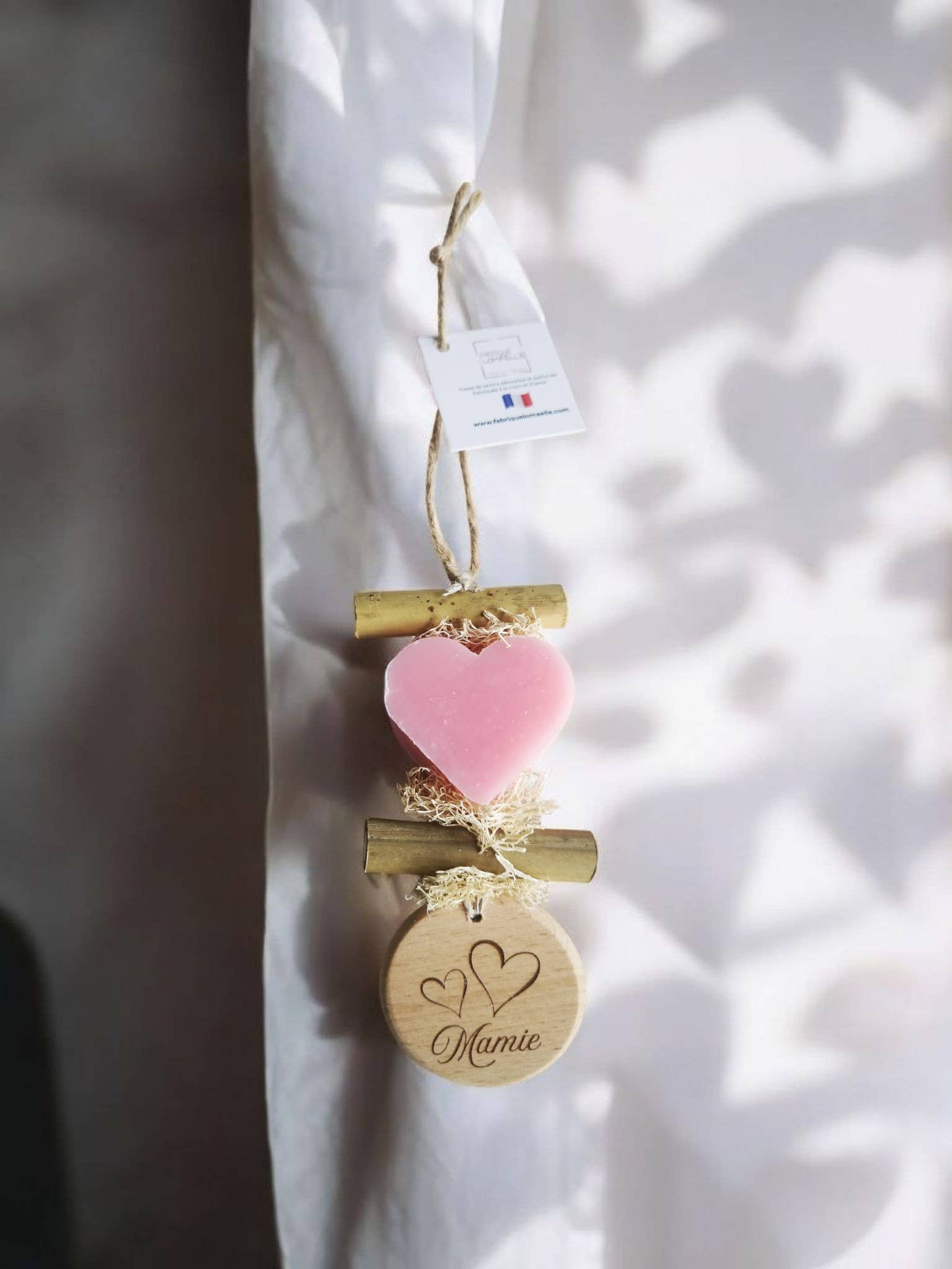 fabrique lomaelle - Wholesale Soap Set - Braid 1 Pink Heart Soap 1 Engraved Wood Round "Grandma"2