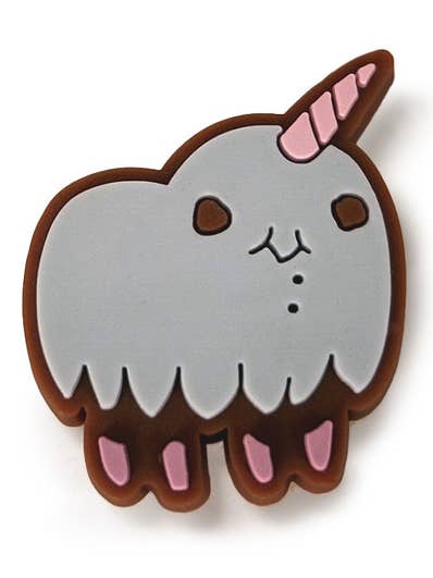 Krokodilanhänger aus PVC mit Einhornmotiv für den Großhandel von The Scott C Shop