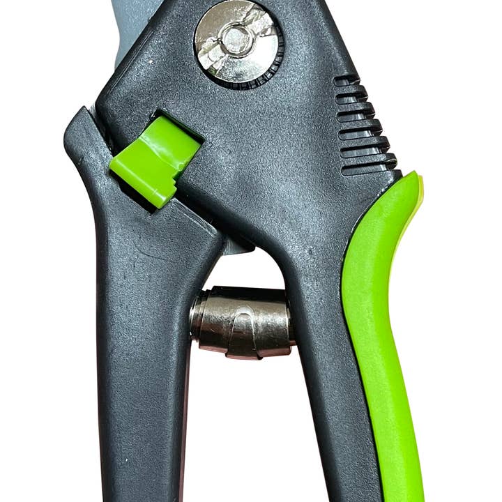 Garden Guru Lawn & Garden Tools - Wholesale Garden Tool - Garden Guru Bypass Pruner Elite - High Carbon Steel Blades