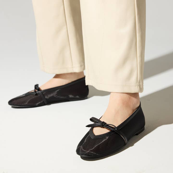 Savannah Flat i svart mesh för wholesale av Yosi Samra