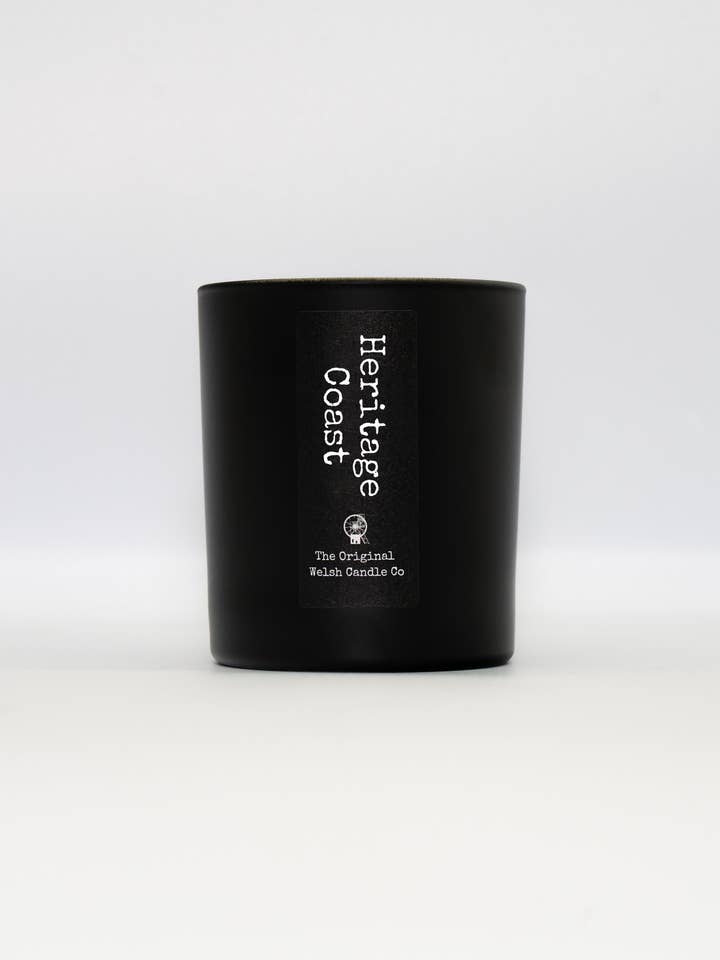 Heritage Coast Glaslys 30cl Havsalt & Strandarve for engroshandel hos The Original Welsh Candle Co