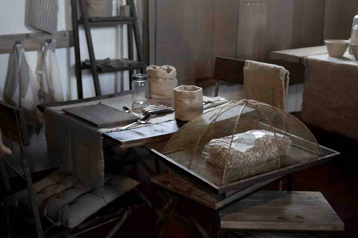 Fiorirà un giardino - Wholesale Decorative Tabletop Object - Food Cover Net Small in Abaca Linen (4) 25 x 40 H14 cm2