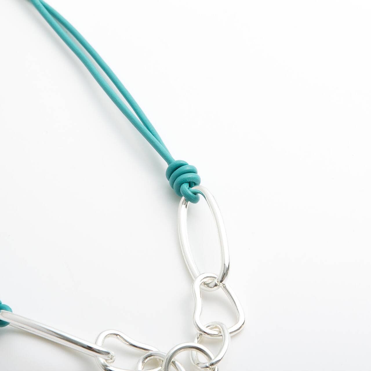 Accessoires by KHB - Wholesale Pendant/Charm Necklace - short chain1