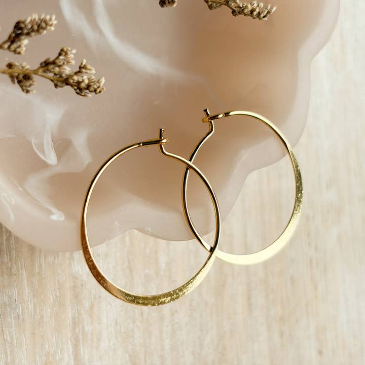 Agaveh girl - Wholesale Hoop Earrings - Lumé Hoops1