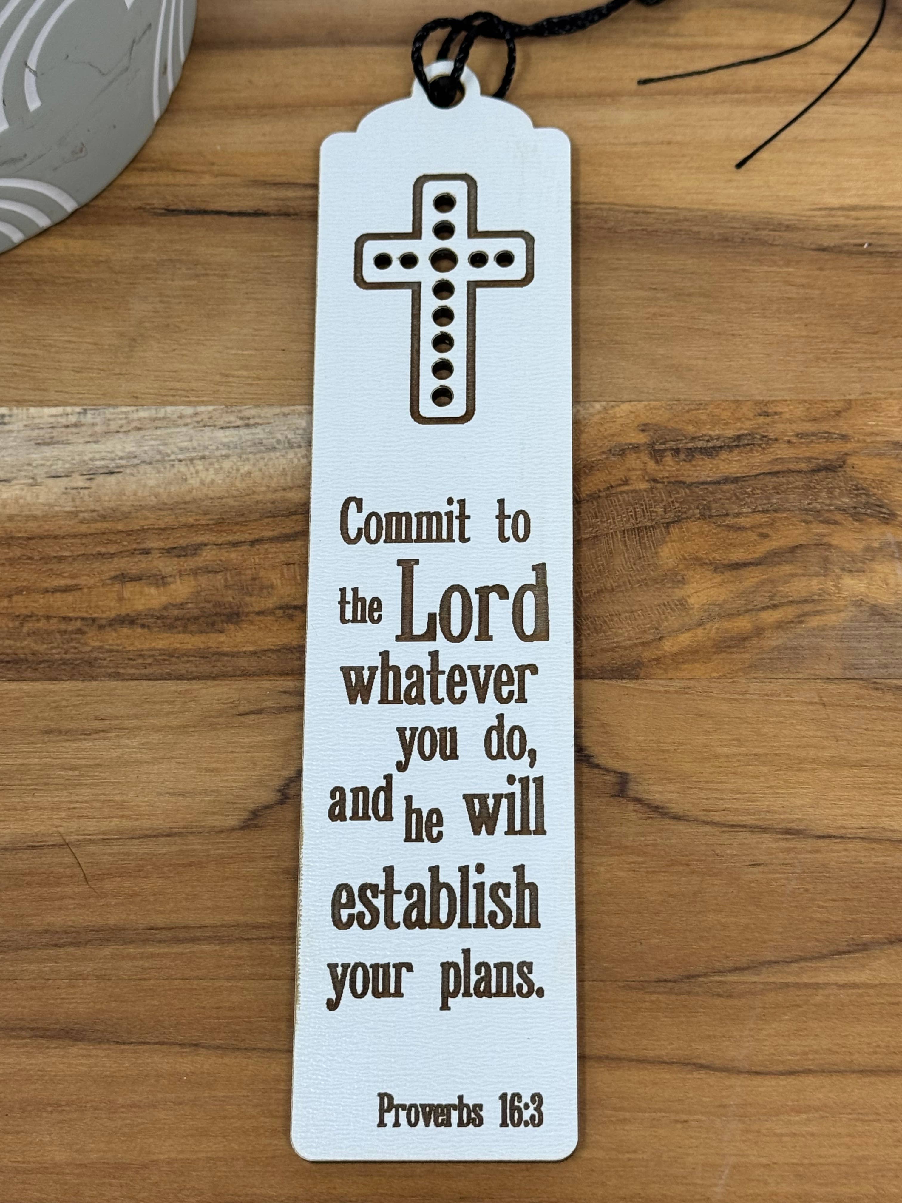 Tara’s Craft Room – Großhandel Lesezeichen – Holzgravierte Bibelvers-Lesezeichen8