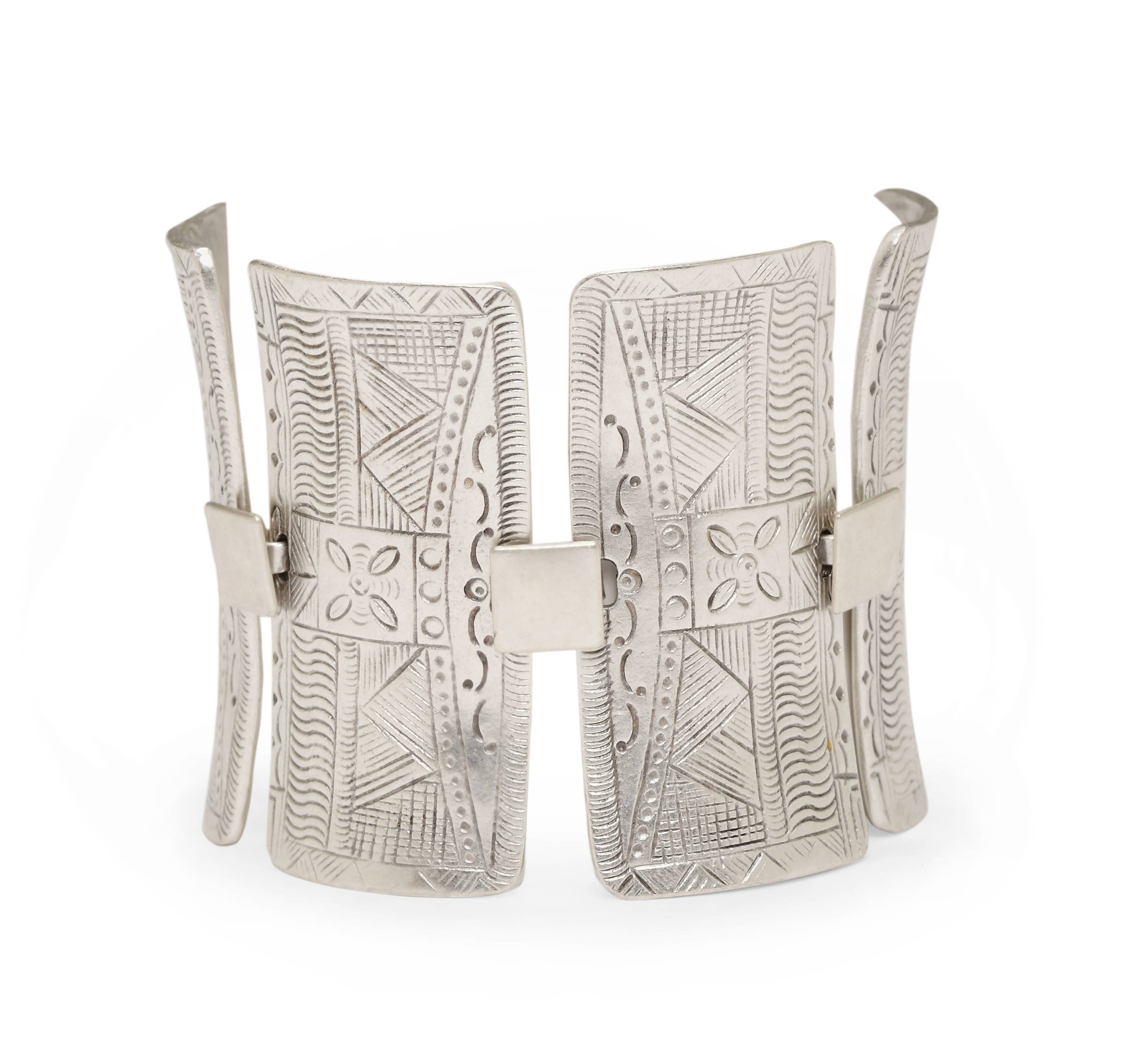 Chanour - Venta al por mayor Pulseras de abalorios/colgantes - Pulsera de disco étnico rectangular de peltre hecha a mano - 26531