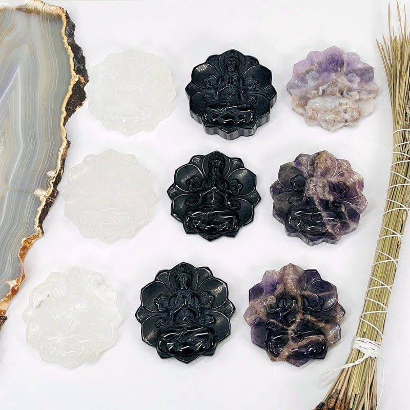 Rock Paradise – Engroshandel Spirituelle sten og krystaller – Krystal ædelsten Kwan Yin gudinde på Lotus udskåret sten1