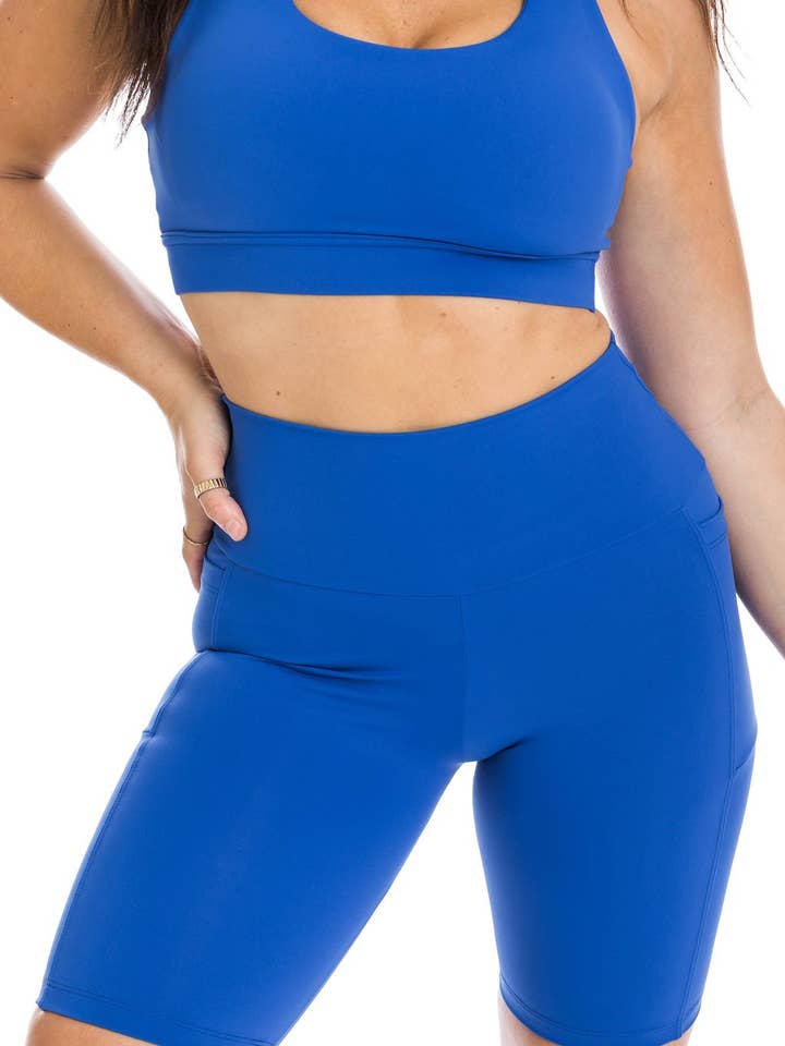 Kongeblå Body Luxe Biker Shorts med lommer for engroshandel hos Carra Lee Active