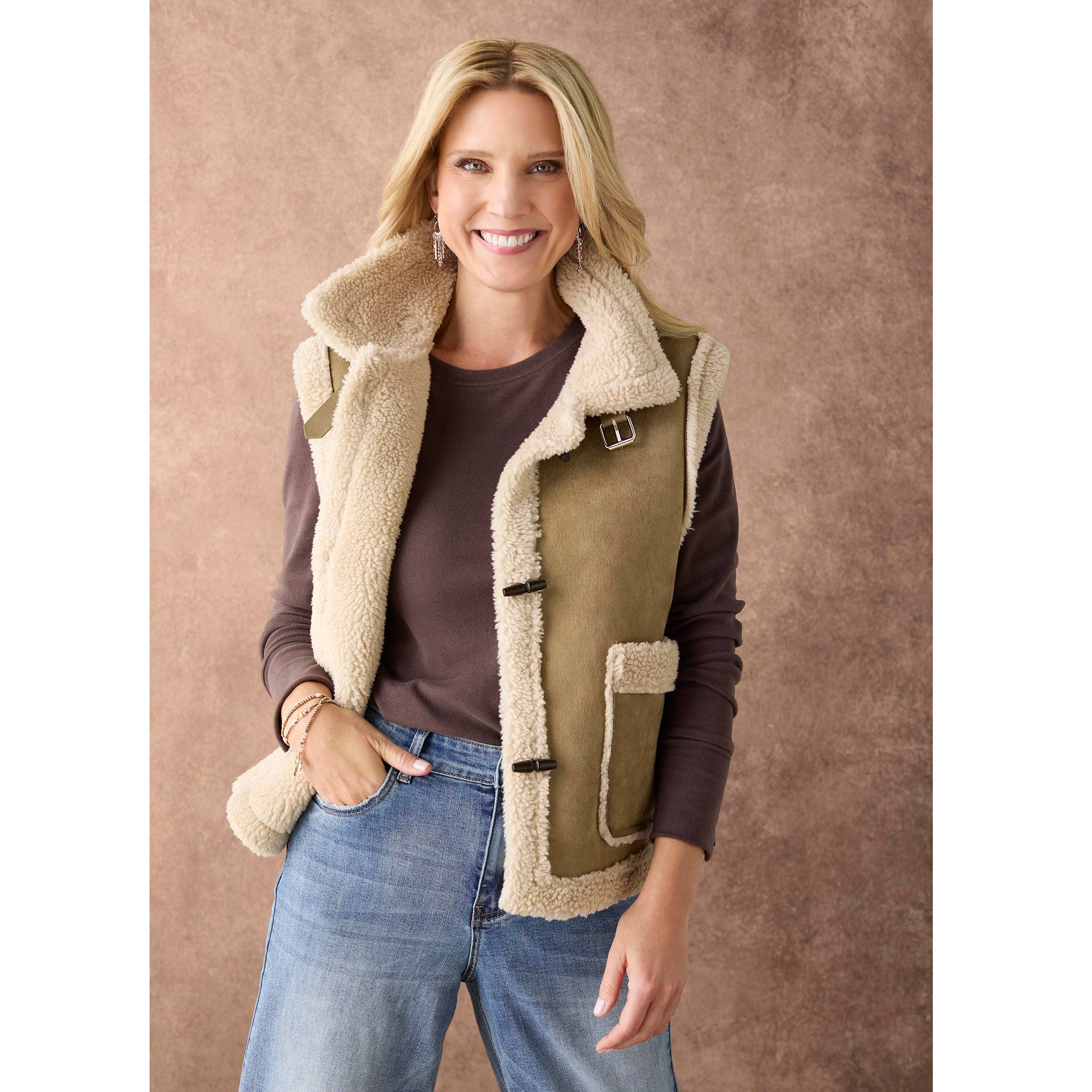 COCO + CARMEN - Wholesale Shirt - Women's - Alexis Super Soft Top with Snap Cuff15