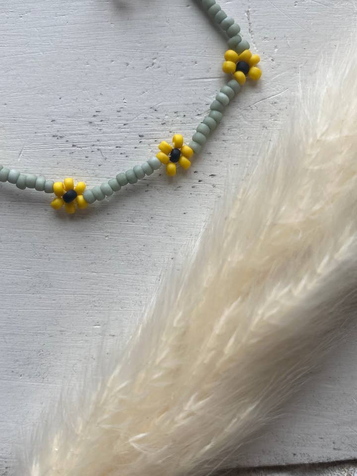 Pulseira Sunny Daisy por atacado de Finnie’s Findings