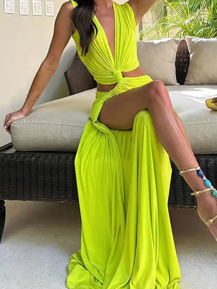 Mccolin - Wholesale Dress - Women's - Plunging Cut-Out Maxi Dress2