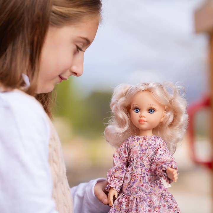 Shine on me Distribution - Wholesale Doll - Kids - Las Amigas doll - Clara with floral dress - Paola Reina1