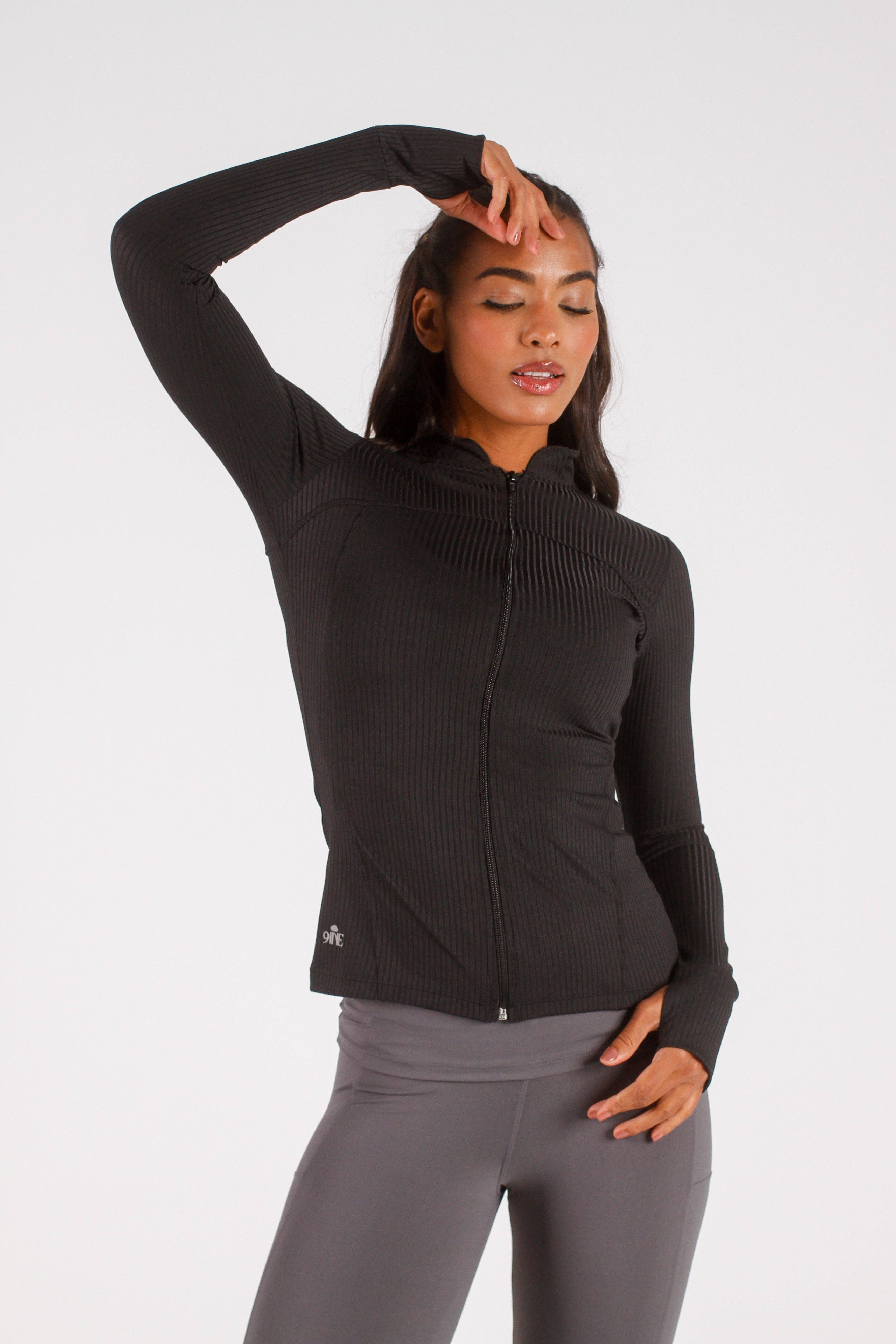 Cloud9ine Activewear - Wholesale Trainingsjack - Dames - Zwarte geribbelde jas1