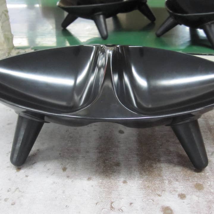 Pet Life - Wholesale Pet Bowl - Cat/Dog - Melamine Couture Sculpture Double Food and Water Dog Bowl1