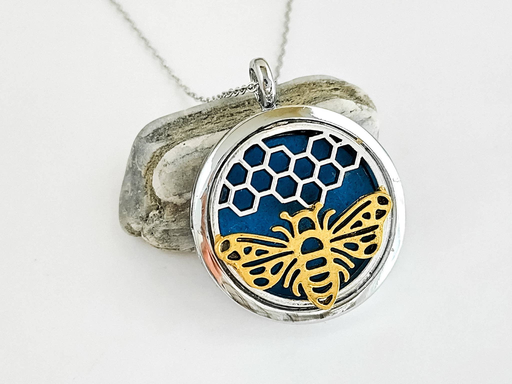 Piccadilly Pendants - Wholesale Locket Necklace - Bee Locket, Bee Necklace, Anxiety Necklace1