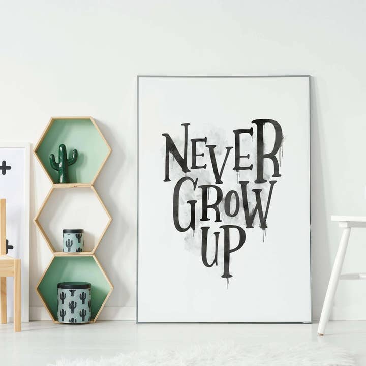 Never Grow Up Type Cœur Imprimé Blanc pour la vente par Ink & Drop