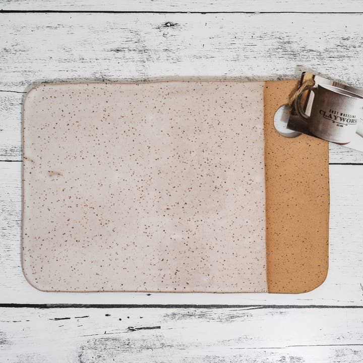 Tagliere per formaggi in ceramica per la vendita all'ingrosso da parte di J.Q. Dickinson Appalachian Mercantile