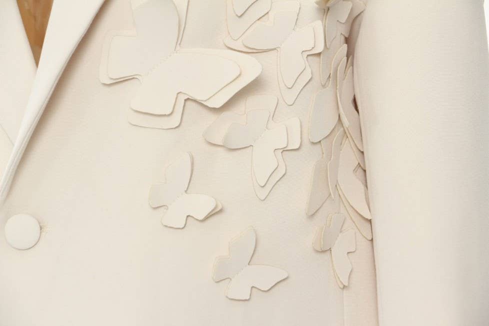 Färg som bilder BL42 Fjärilsapplikationskavaj med skulpterad detalj för wholesale på Faire7