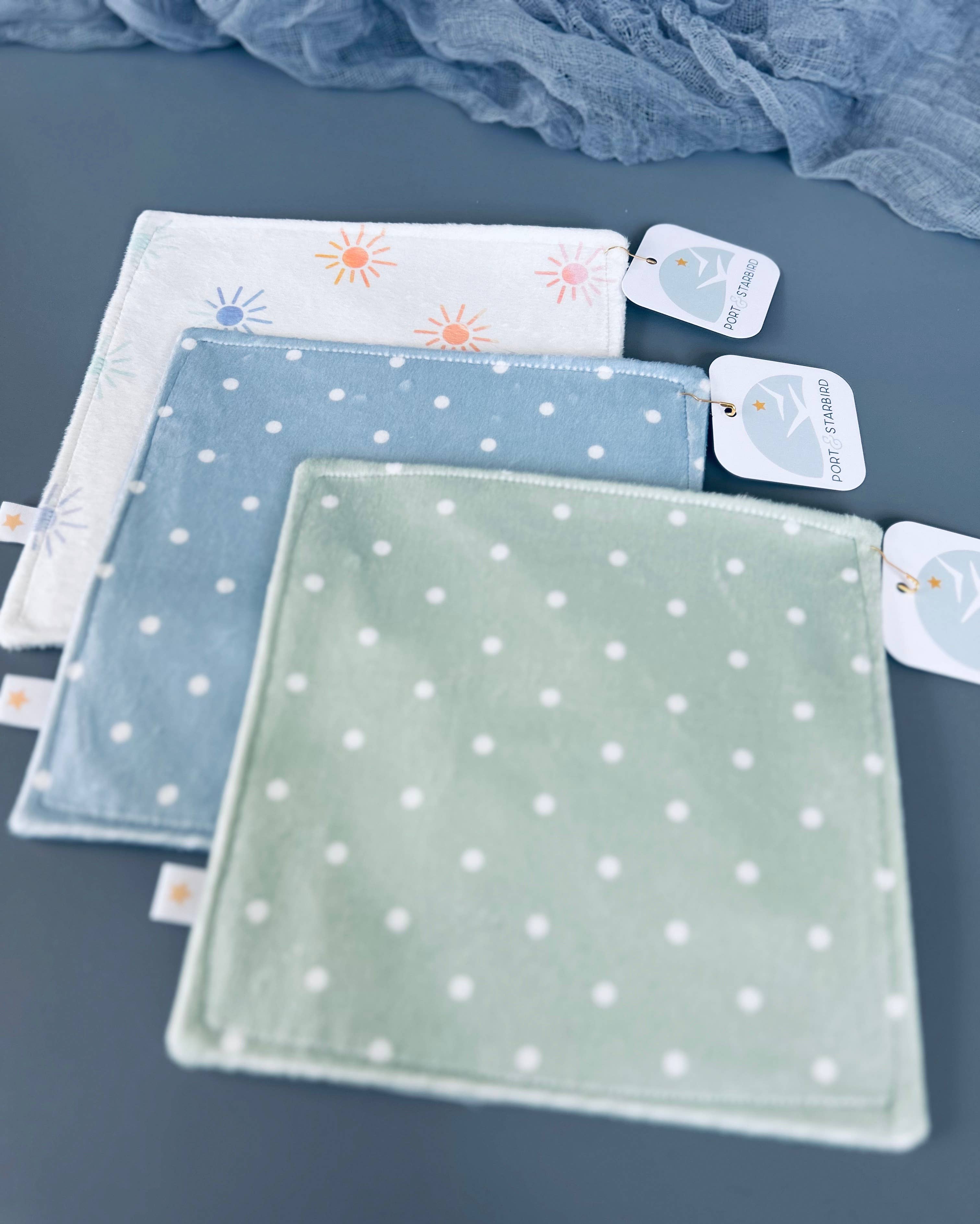 Port & Starbird - Vente Jouet sensoriel – bébé - Jouet sensoriel Minky Crinkle à pois verts 3