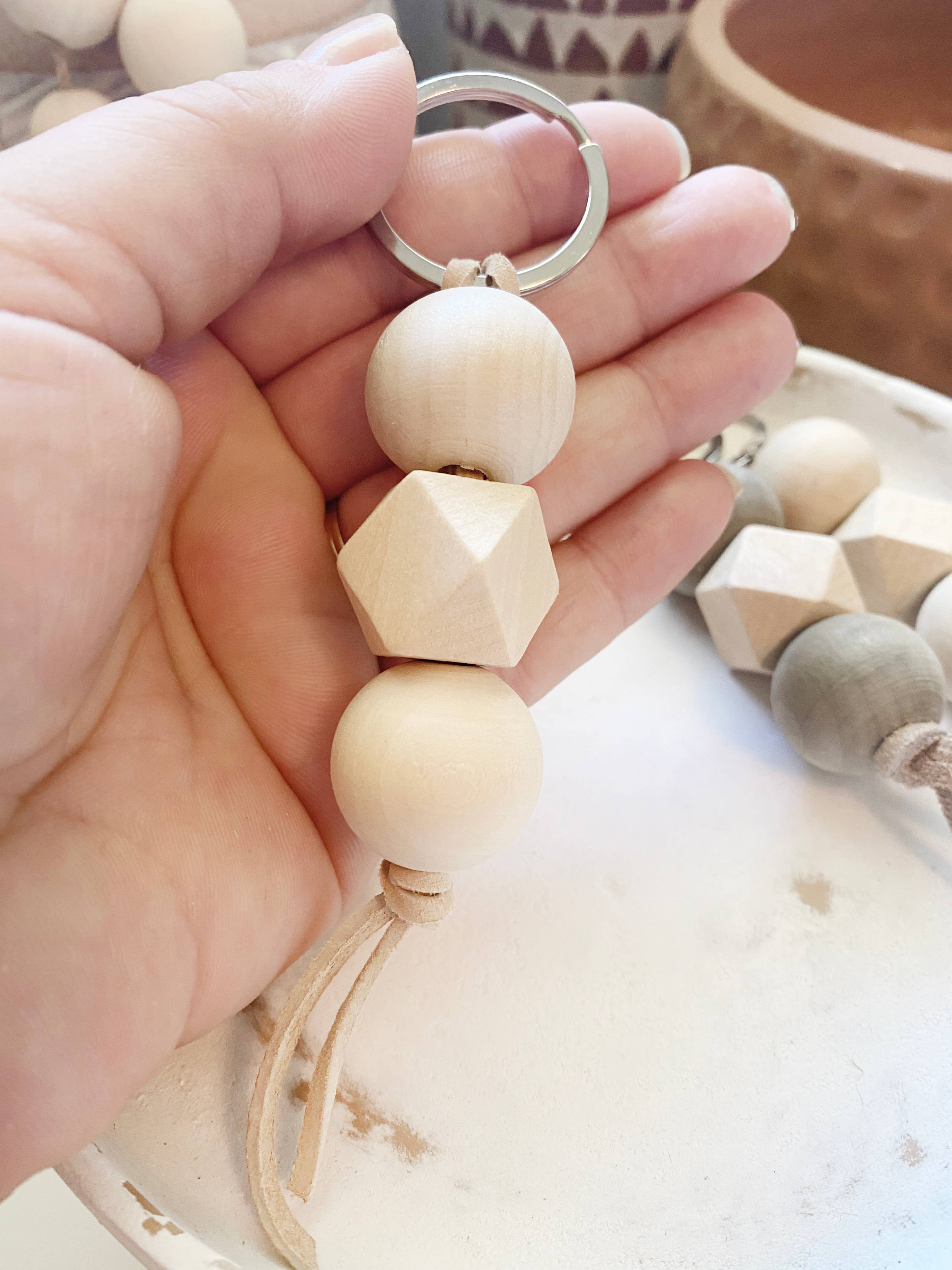 Simply Styled Art - Vente Porte-clés – femme - Porte-clés géométrique de perles de bois bohème11