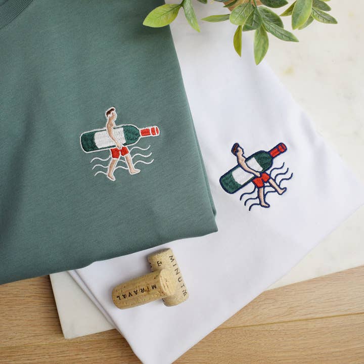 T-shirt Brodé - Surf Vin pour la vente par Juste un t-shirt