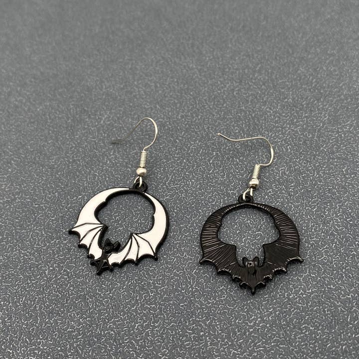 Mio Queena - Wholesale Dangle Earrings - Halloween Enamel Vampire Bat Dangle Earrings - GT2