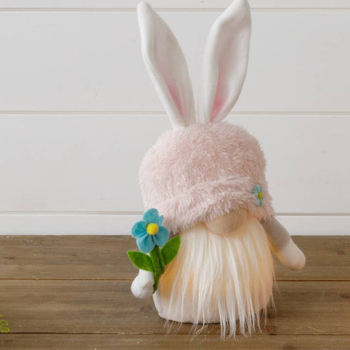 Conejo gnomo iluminado que sostiene una flor azul (PC) para venta al por mayor de Audrey's Home & Gift