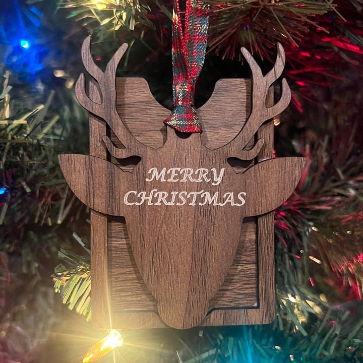 Crayon Eater Designs - Wholesale Ornament - Walnut Merry Christmas Gift Card Reindeer Ornament0