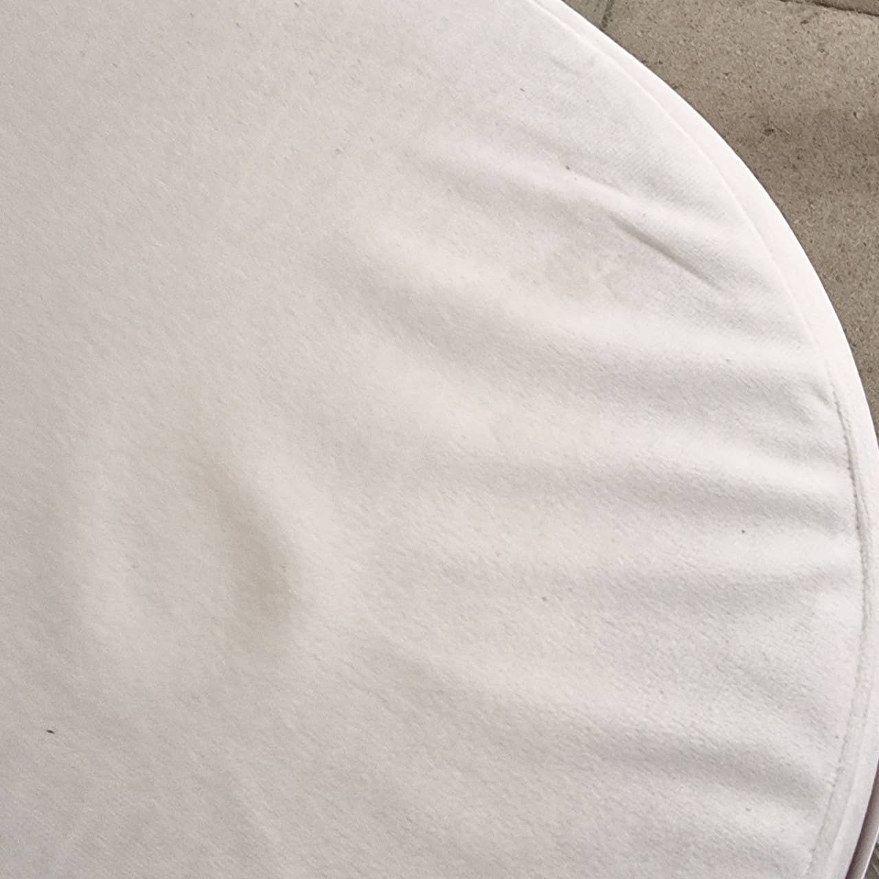 Voglrieder – wholesale Pall – Velurstol 2:a sortering Ø 32 cm H 42 cm med guldfärgad järnram8