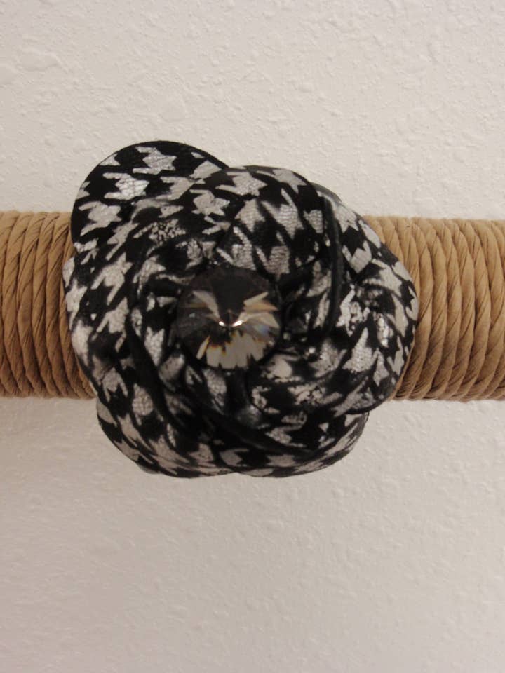 BLACK AND GREY COMBINATION FLOWER CUFF BANGLE BR-133 for wholesale by International Duru's