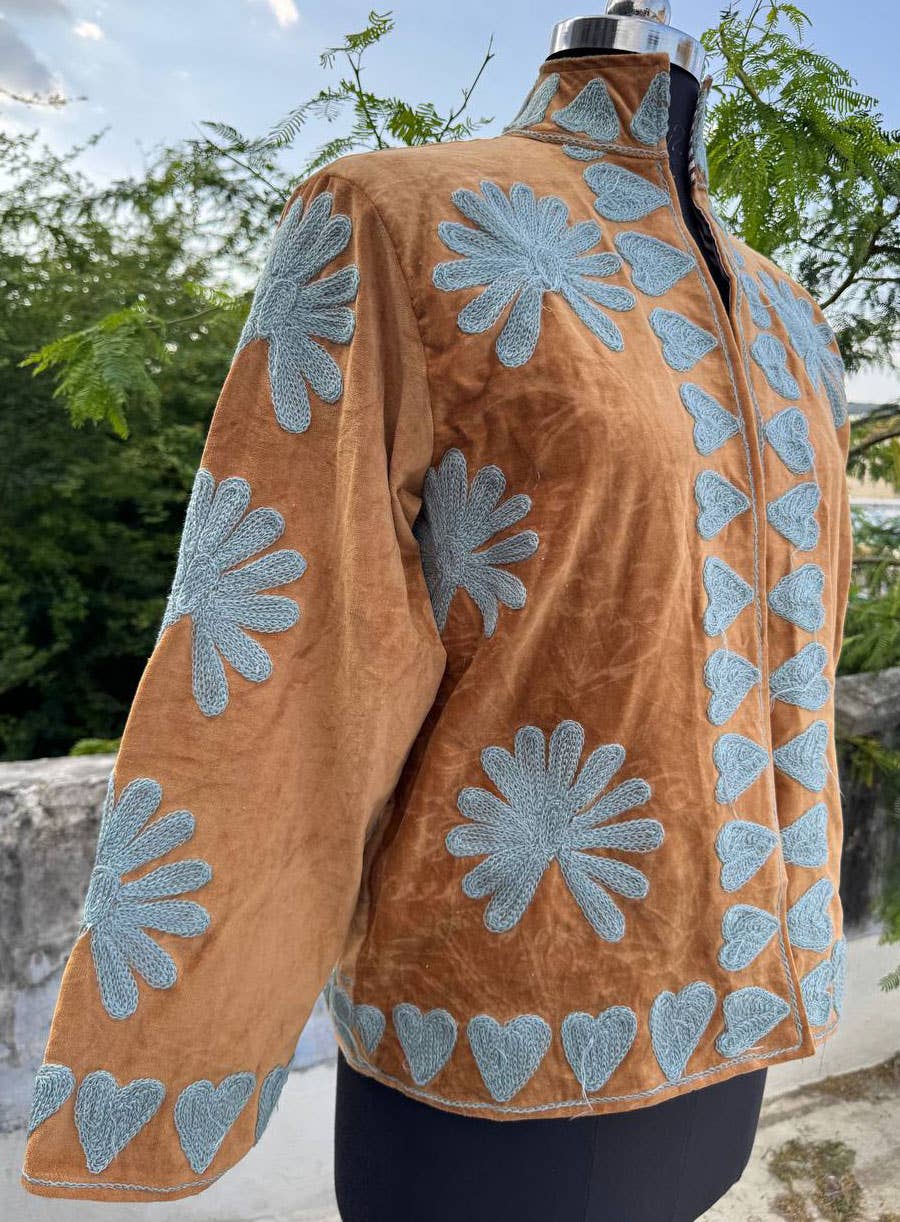 GYPSY STUDIO - Vente Veste – femme - Veste en coton brodée Suzani Manteau en coton Suzani5