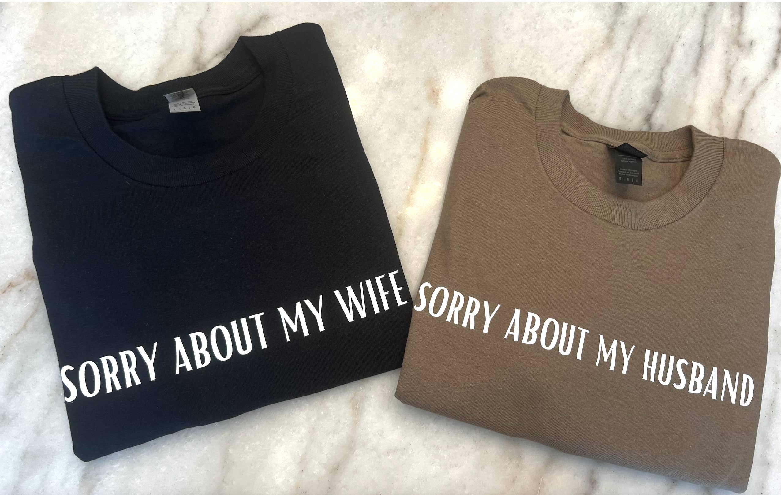 Southern Chic – wholesale T-shirts med screentryck – Unisex – Sorry About My Wife Graphic Tee