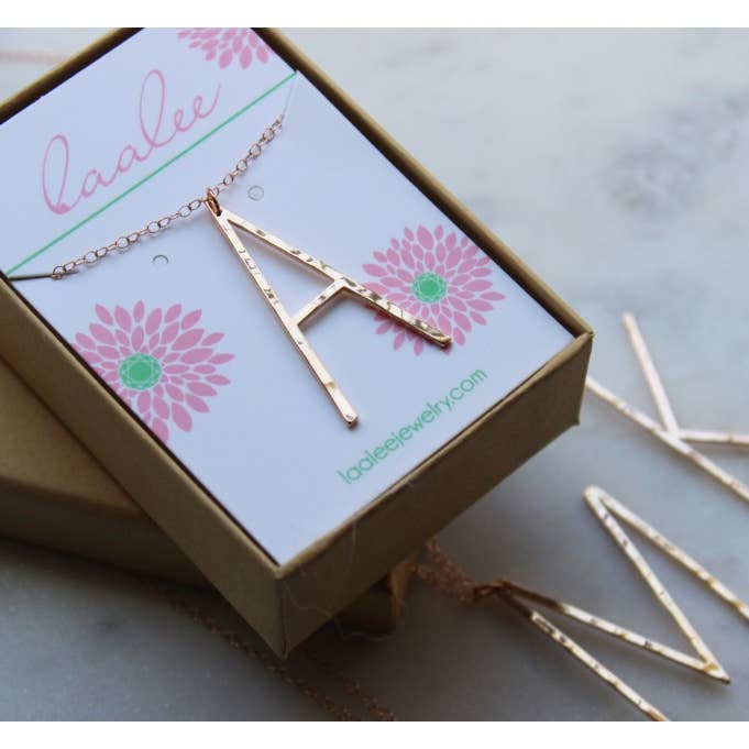 Laalee Jewelry - Vente Colliers à pendentif - Collier en or rose avec grandes lettres, grande initiale3