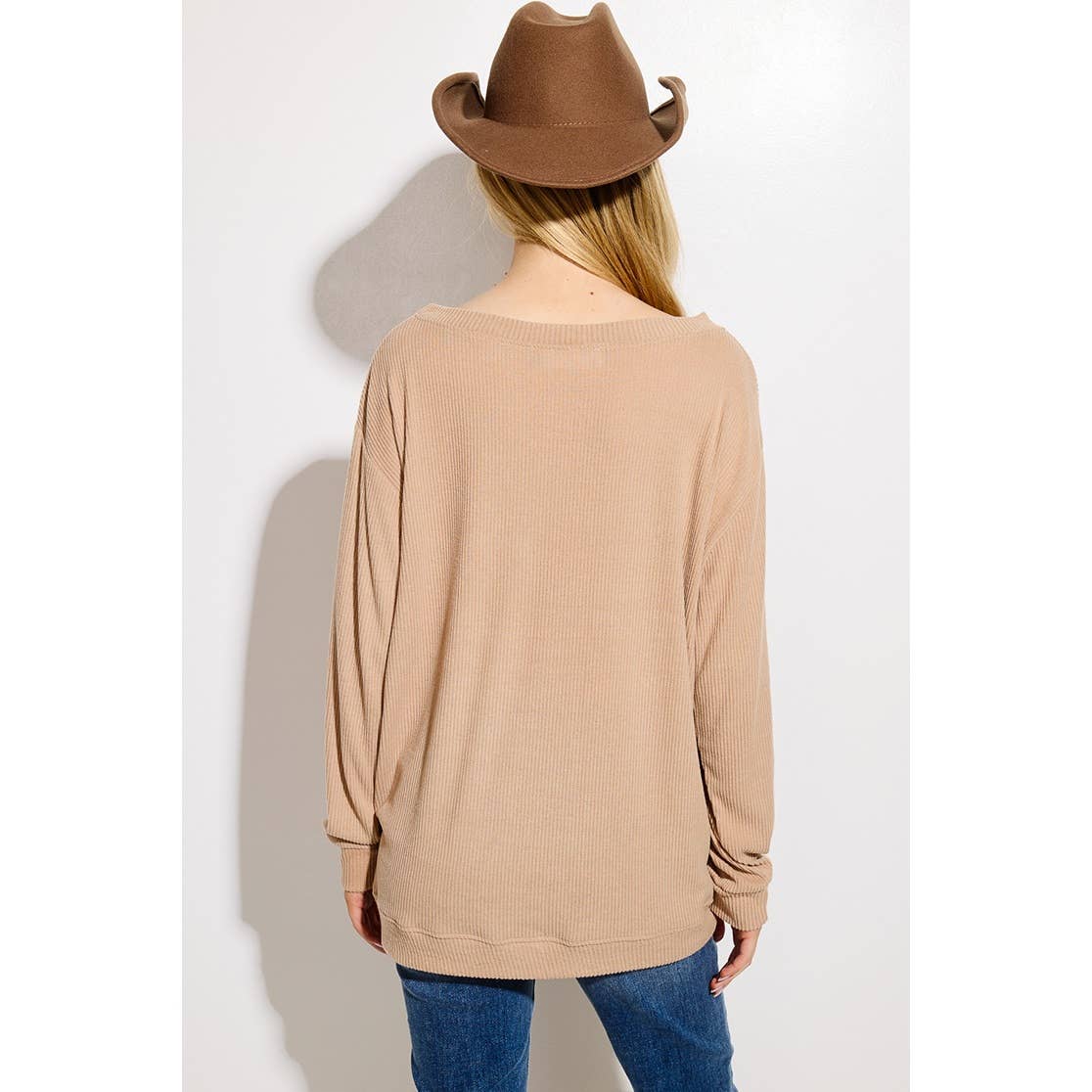 Phil Love - Wholesale Graphic Sweatshirt - Women's - Merry Christmas Print Brushed Rib Long Sleeve Top2