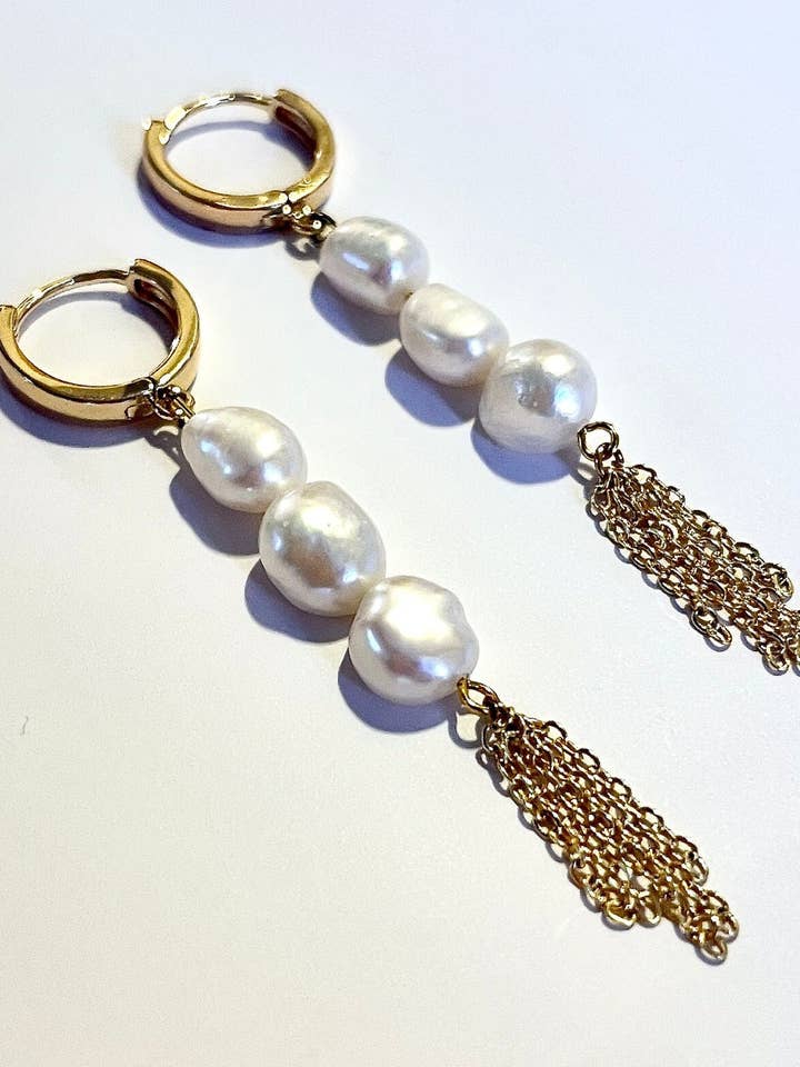 Perlenohrringe mit vergoldeten Kettenfransen für den Großhandel von Lovely Sunday Jewelry