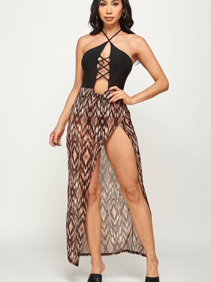 Body con lacci sul davanti con scollo all'americana e gonna a rete per la vendita all'ingrosso da parte di Spring Haze Inc.