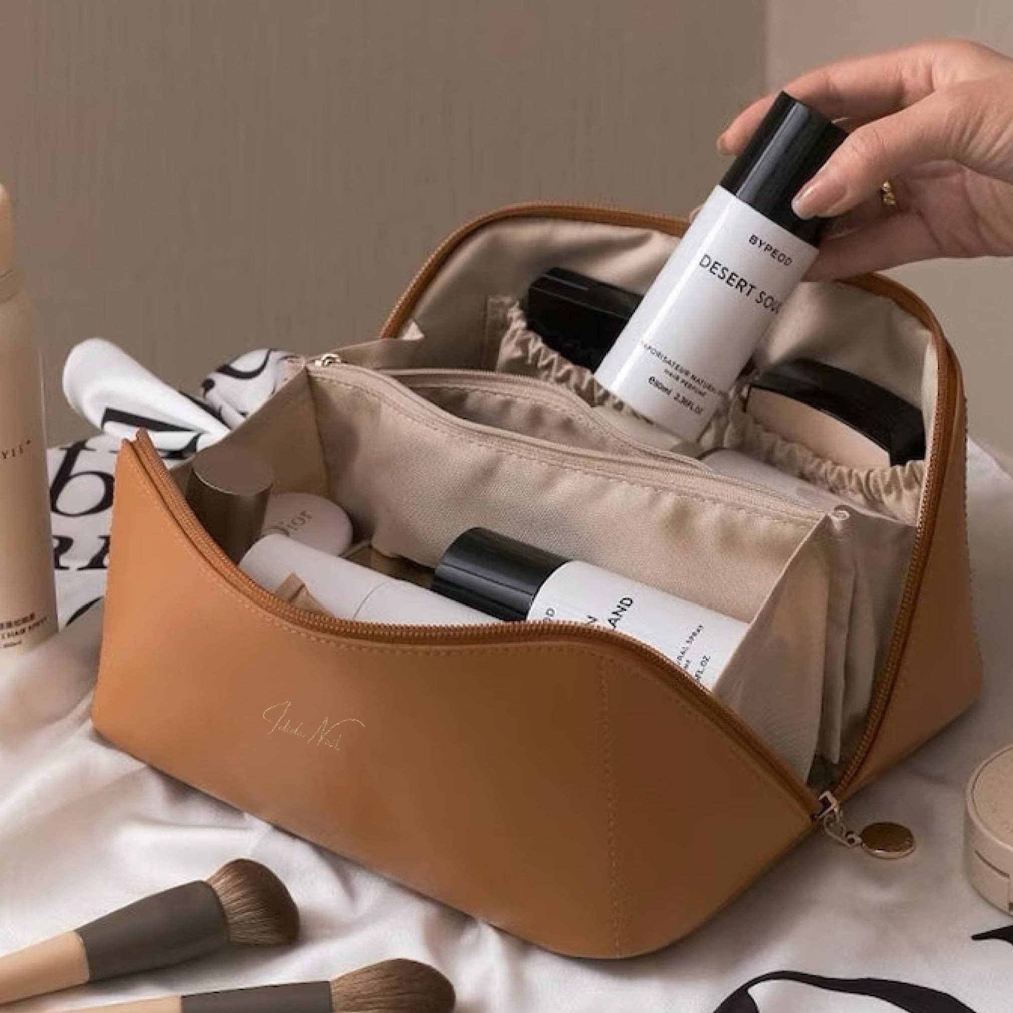 IDIDATI SL - Wholesale Nail Lacquer - La Bolsa de Necesidades7