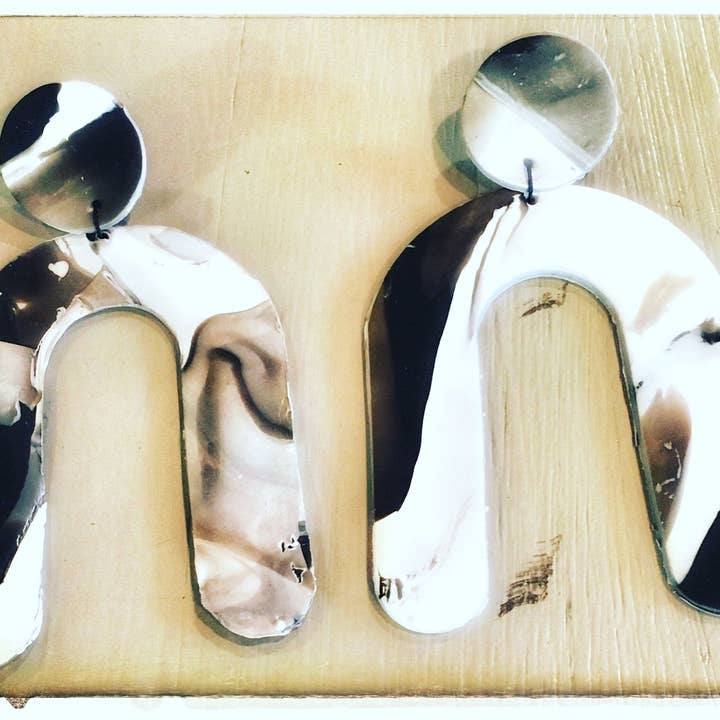 Orecchini dichiarazione con tutte le sfumature per la vendita all'ingrosso da parte di JAG/ged Edge Jewelry