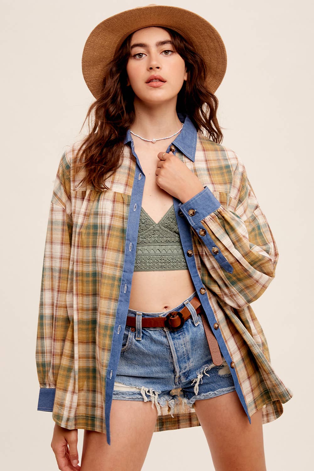 Listicle – Engroshandel Skjorte med buttondown – til kvinder – Blandet ternet oversized skjorte med knapper22