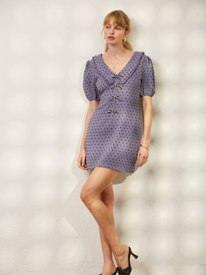 Tiana krageprydd prickig miniklänning för wholesale av Isla Maude