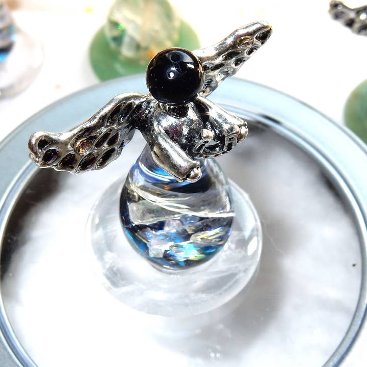 Figura d'angelo, forza, angelo Michael, vetro blu, cristallo di rocca per la vendita all'ingrosso da parte di Andrea van Angel