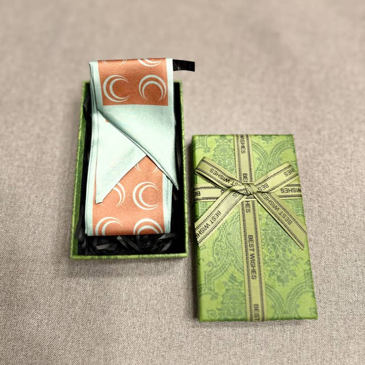 DrifWoo – Engroshandel Tørklæde - Dame – Silkesjal Twilly til hals og taske til kvinder11