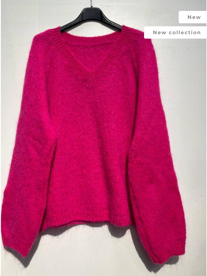 LOOWIE – wholesale Knitted jumper – Women′s – NO8007 One Size Italian V-Neck Mohair Sweater LOOWIE