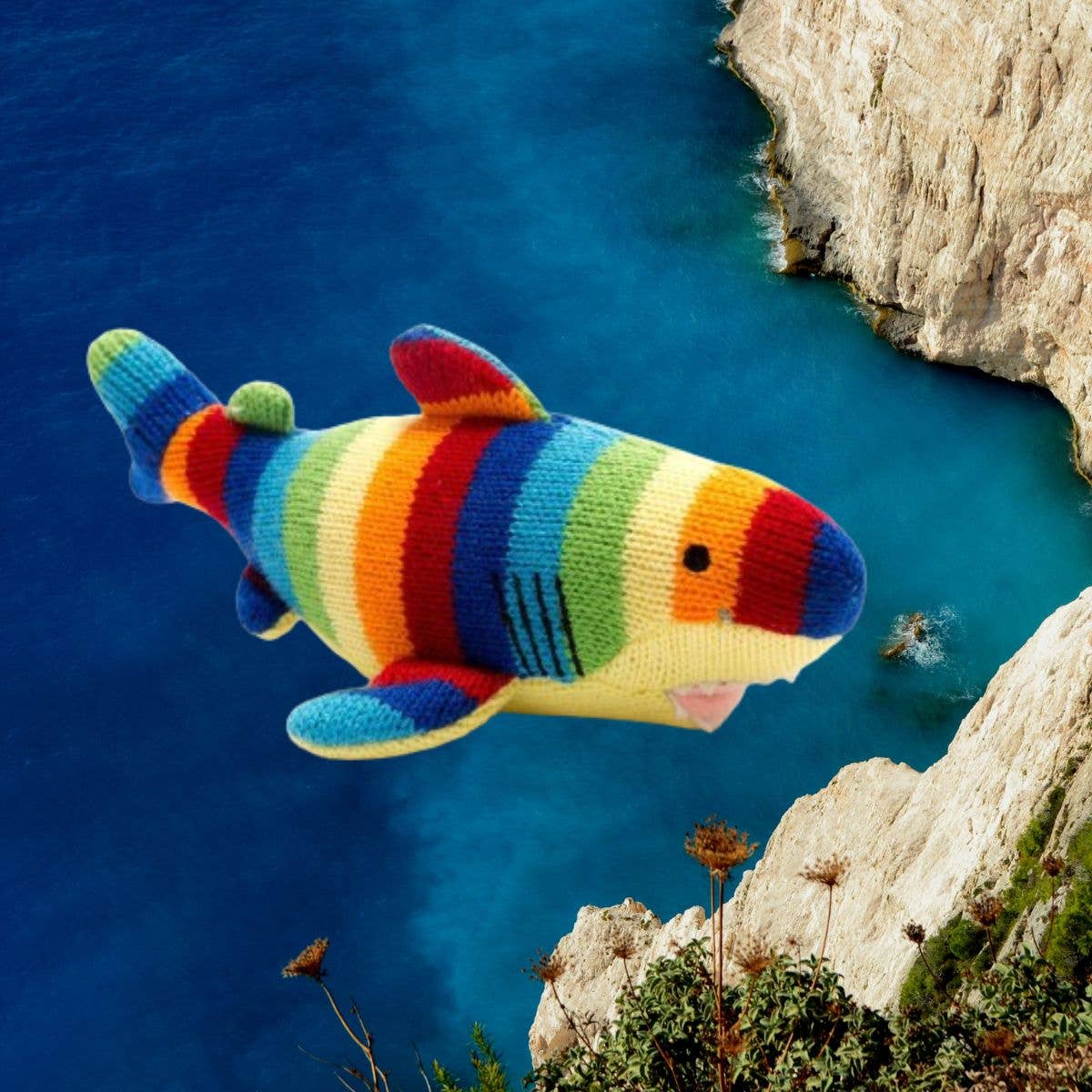 Best Years Ltd – Chocalho - Bebé por atacado – Tubarão Tricotado2